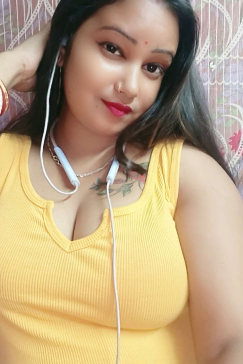 Contact-sheet preview of Roshni🧿🧿🧿🌹🌹🤙's Chamet recording